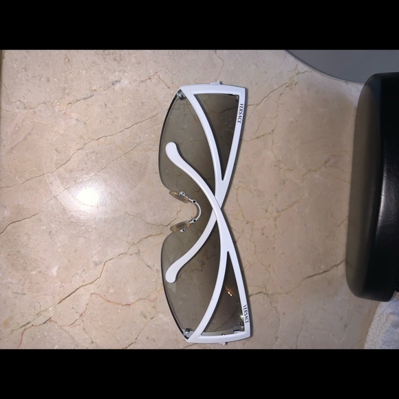 Sunglasses - Picture 3 of 3